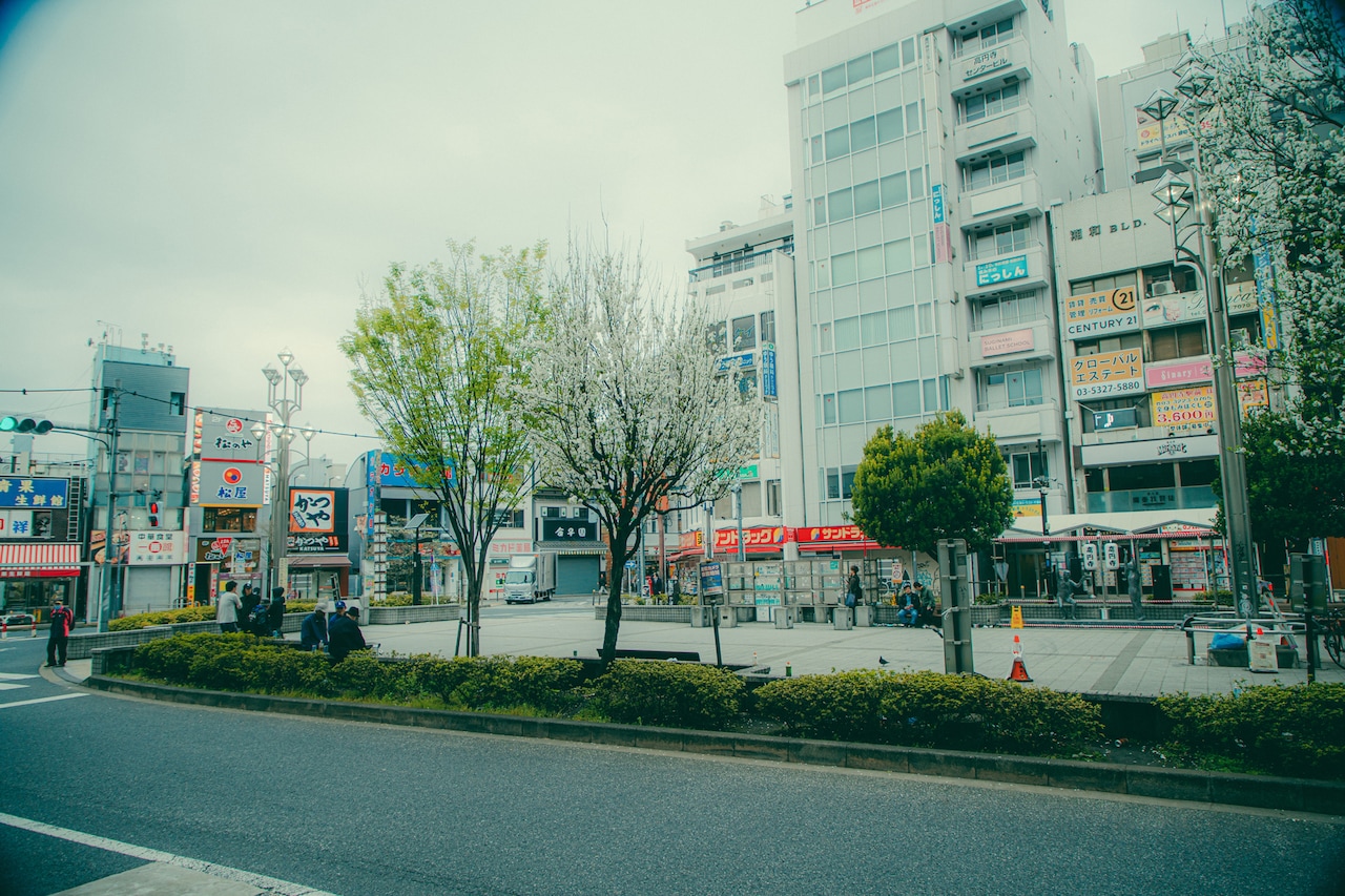 高円寺駅前の北口広場。