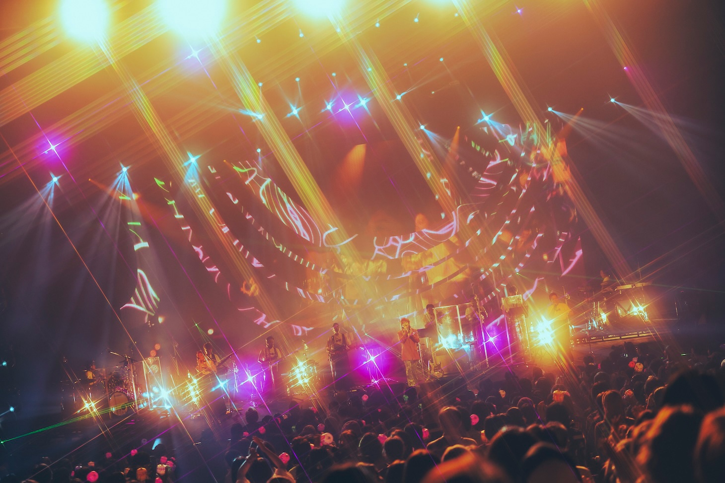 堂本剛/.ENDRECHERI.、47歳初ライブはファンク色濃いめの祝宴に　桜シーズン彩る名曲も披露