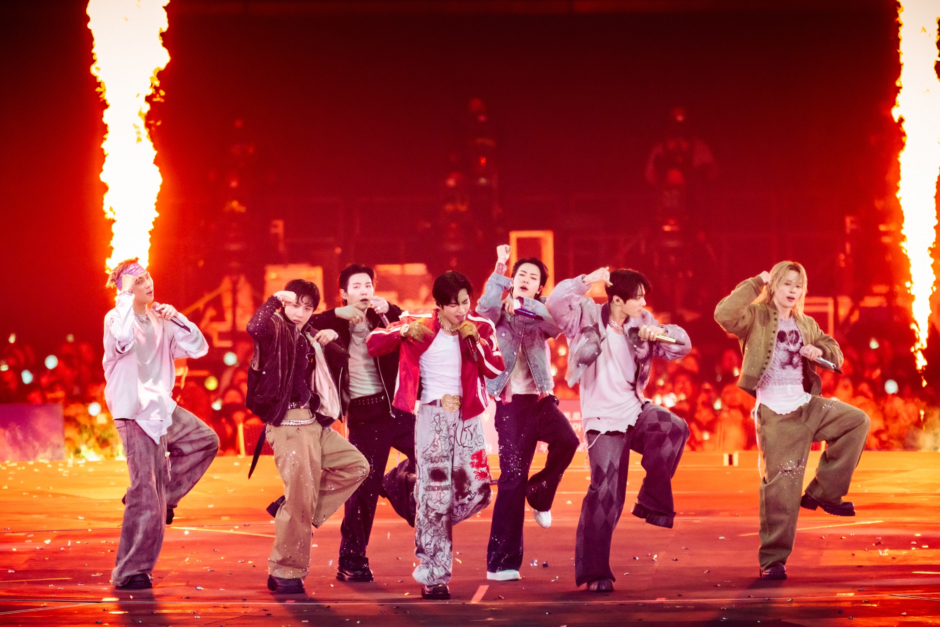 新品未開封　BTS アルバム　日本ドームツアー 08_GROUP_MICDrop_01.jpg?