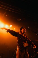 Mol（Vo）（Photo by Hayato Niiya）