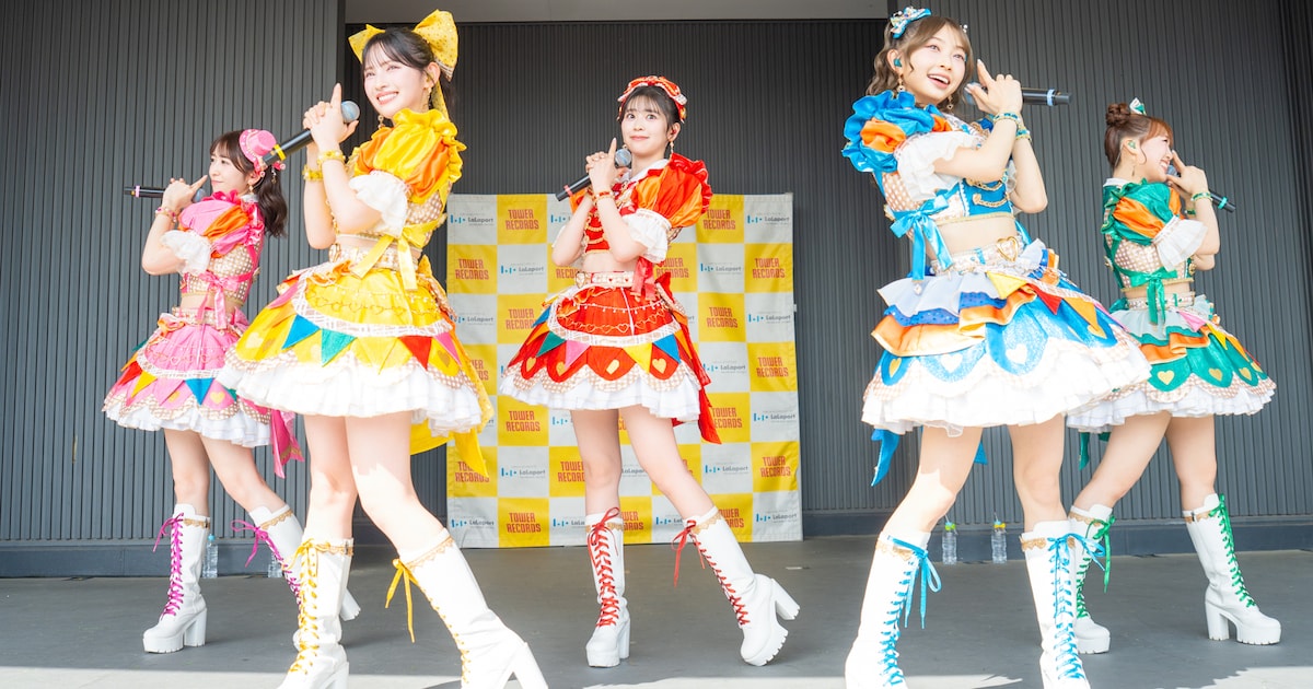 超ときめき♡宣伝部、ららぽーと立川立飛に登場！まばゆい日差しの下で「どりーむじゃんぼ！」披露