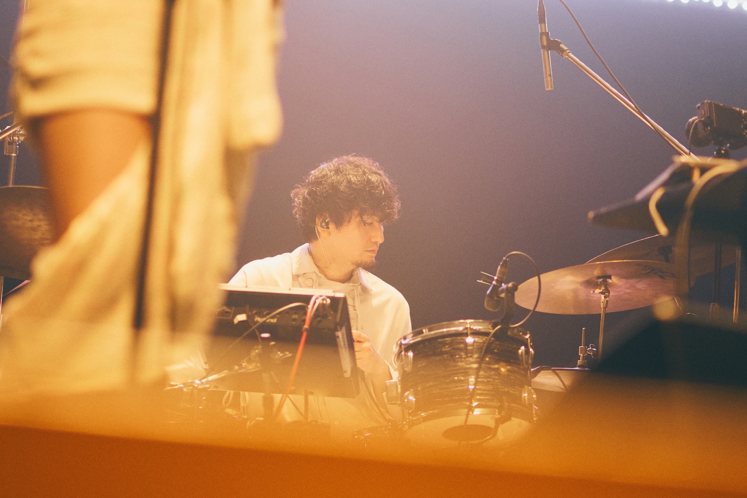 礒本雄太（Dr）（撮影：日吉“JP”純平）