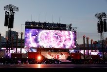 ＝LOVE、超満員の横浜スタジアム2DAYS！生バンド、シンガロング、花火…特別な瞬間が連続