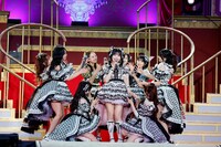 「お姫様の作り方」を披露する＝LOVE。©YOANI / ソニー・ミュージックレーベルズ