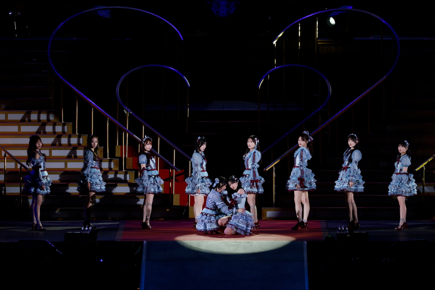 「劇薬中毒」を披露する＝LOVE。©YOANI / ソニー・ミュージックレーベルズ