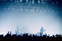 Hump Backによるライブの様子。（Photo by toya）