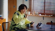「ぽこ あ ポケモン」をプレイする松村北斗（SixTONES）。