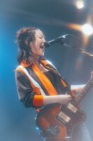 牛丸ありさ（Vo, G / yonige）（Photo by Kazma Kobayashi）