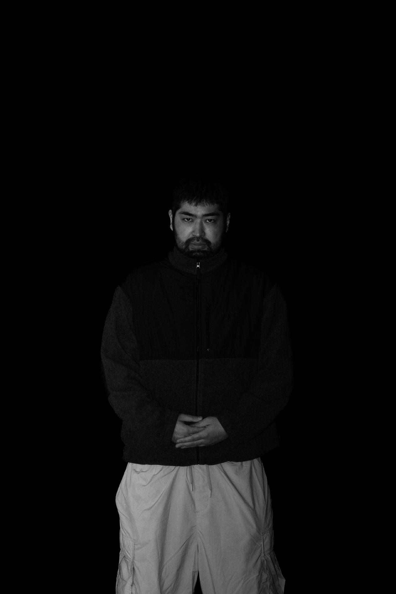 正体不明のとんでもないラッパーが出現、その名はGandhara