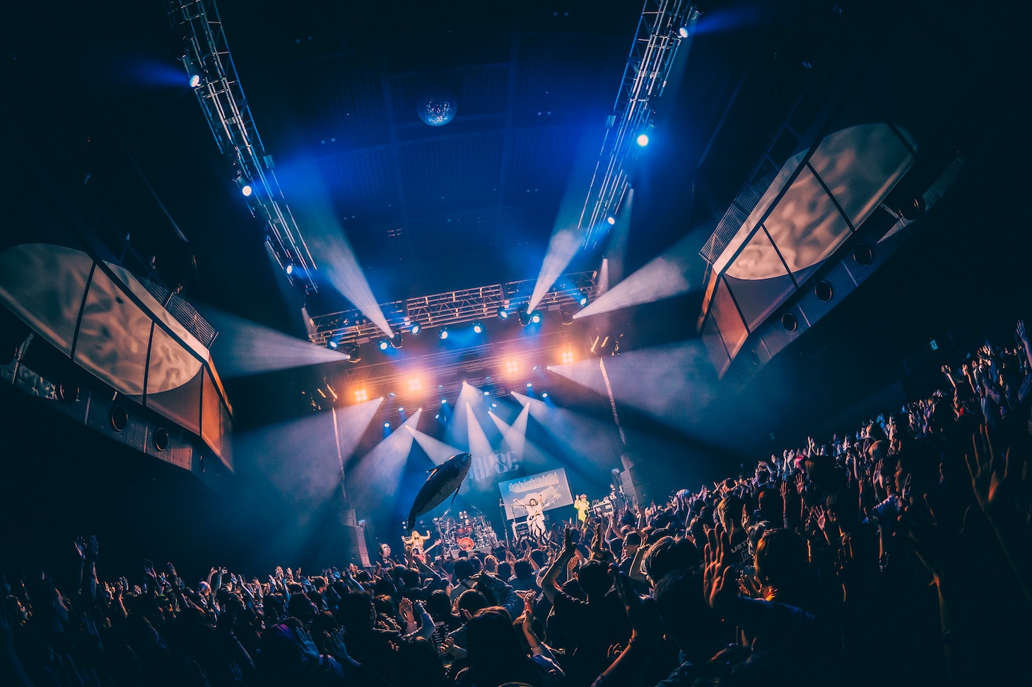 打首獄門同好会（撮影：冨田味我）