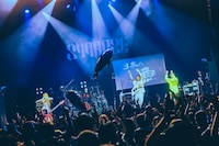 打首獄門同好会（撮影：冨田味我）