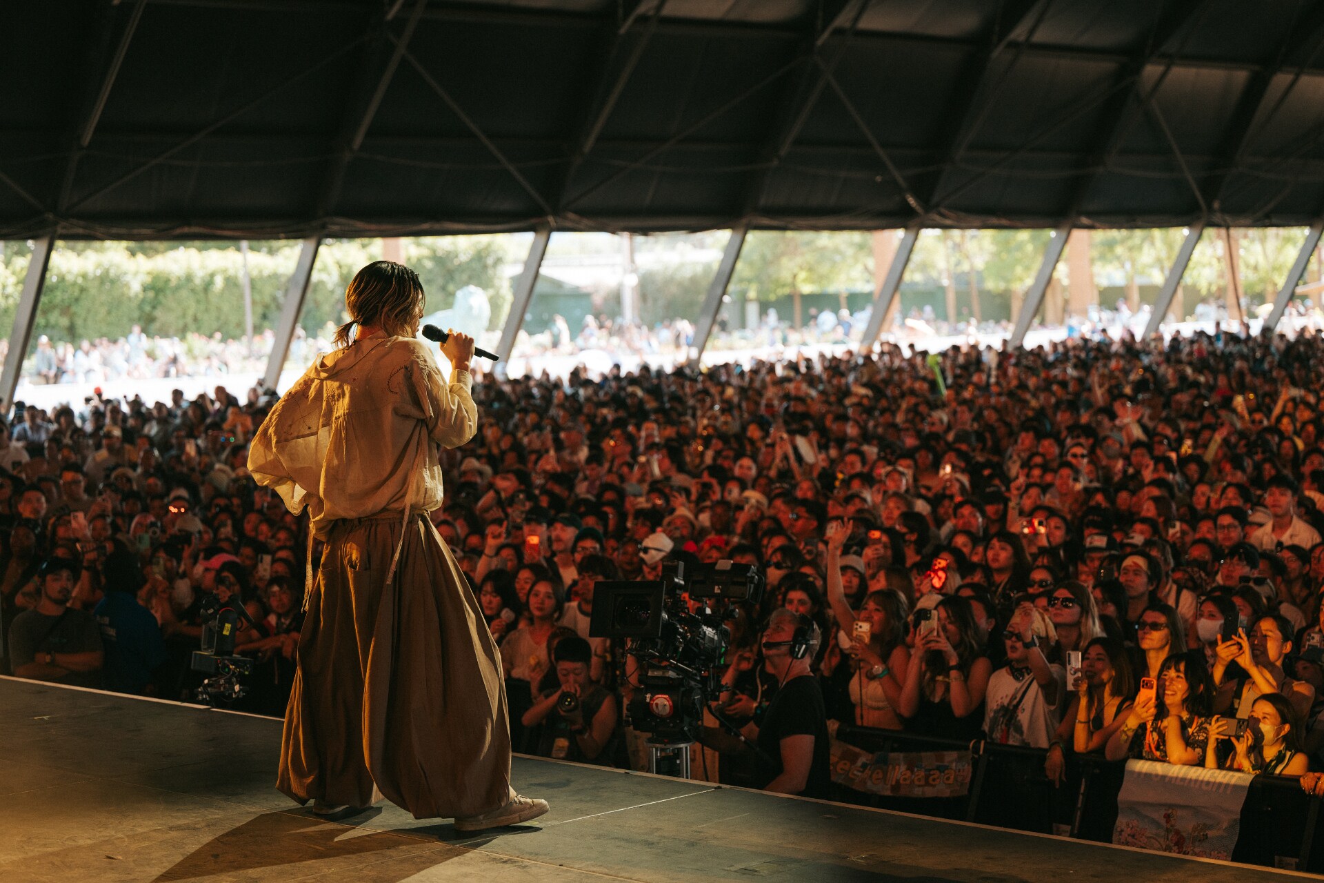 Coachella 2026」に出演した藤井風。（Photo by @aldenbonecutter