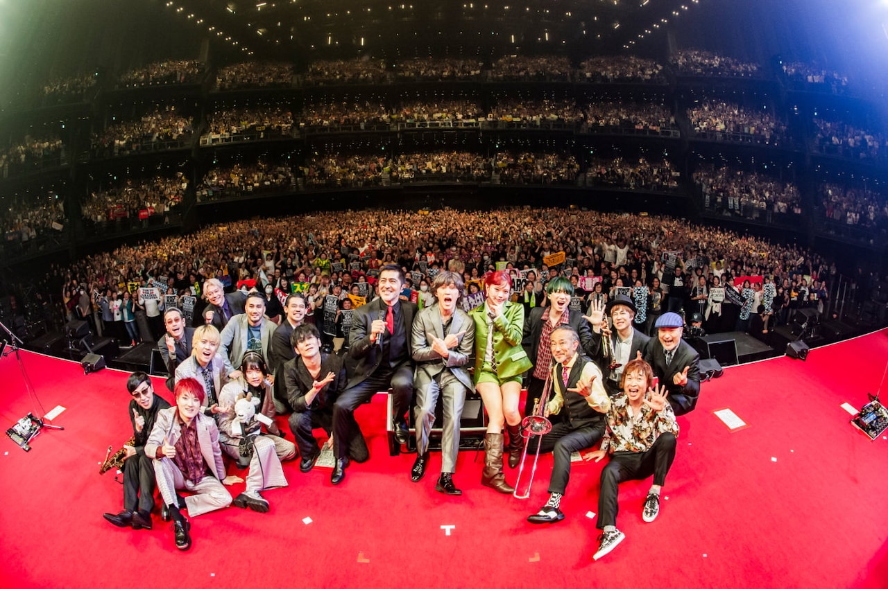 「[SKA] SHOWDOWN」出演メンバーの集合写真。（撮影：Yukihide [JON...] Takimoto）