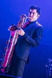 谷中敦（Baritone Sax）（撮影：夏目圭一郎）