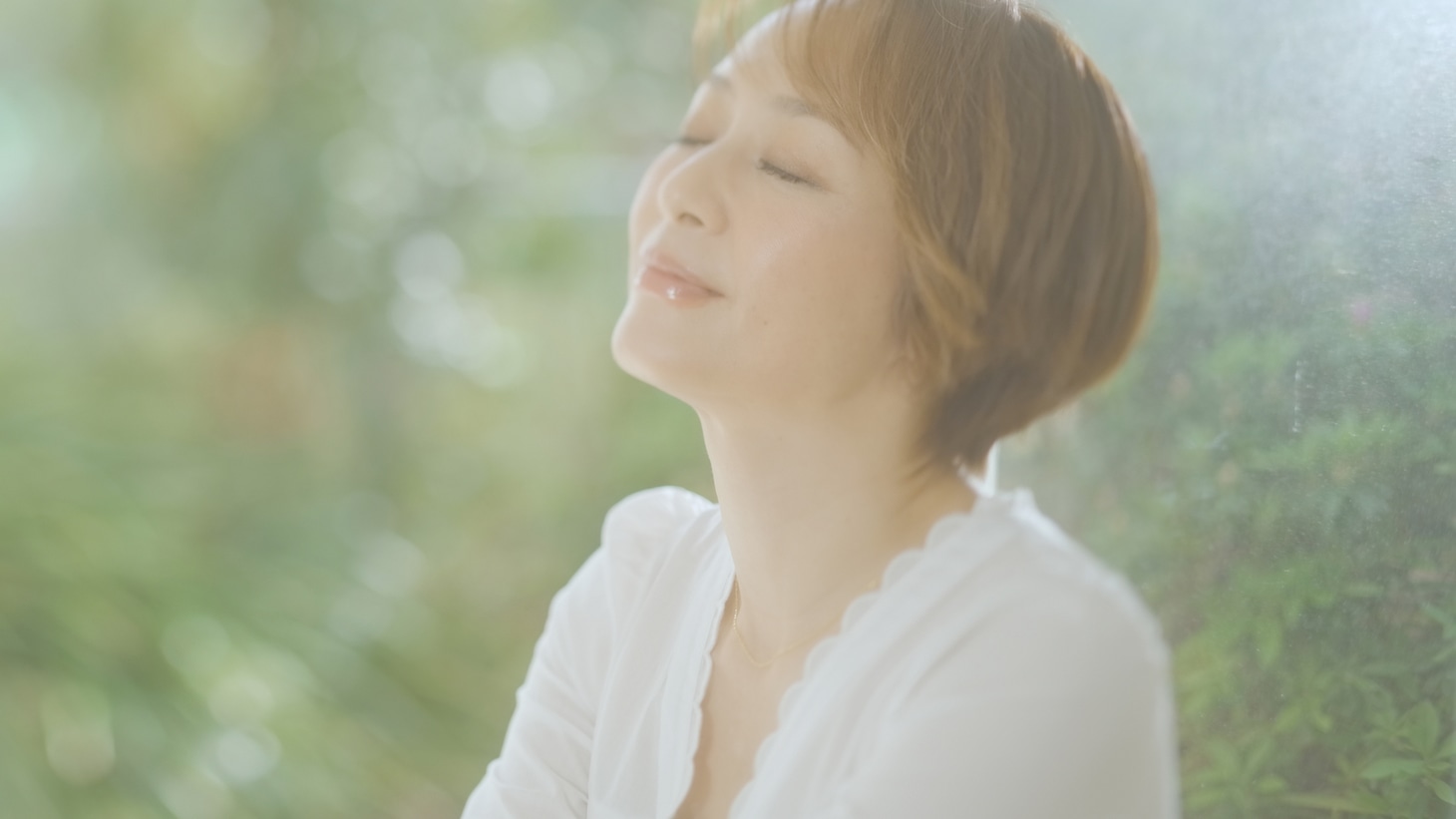 歌心りえ「しあわせのまわり道」ミュージックビデオのサムネイル。