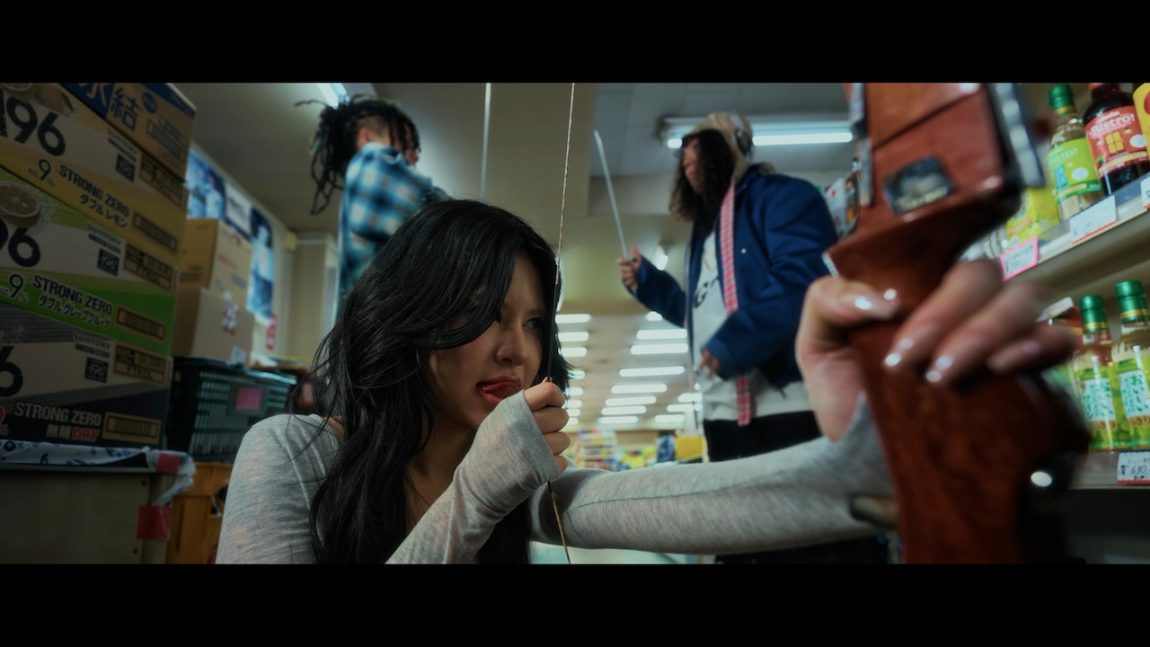 Liza「MAIGO feat. Lisa lil vinci & Siero」ミュージックビデオより。