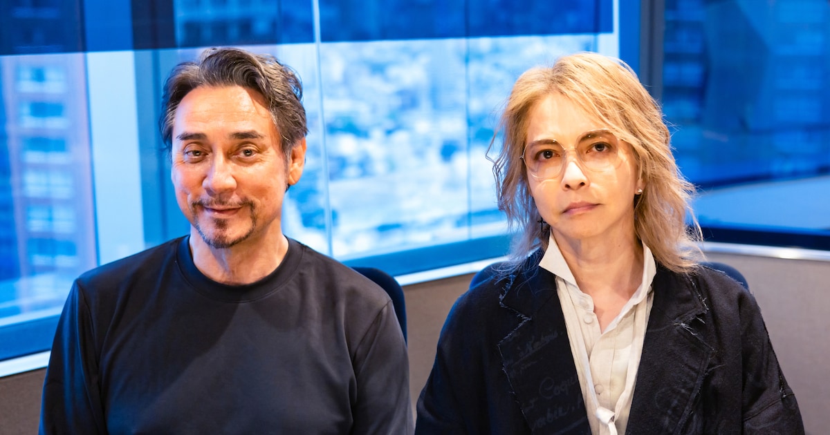 HYDEは元マンガ家志望、クリス・ペプラーとビール片手に音楽的ルーツ語る