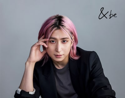 佐久間大介（Snow Man）が登場する&beのキービジュアル。