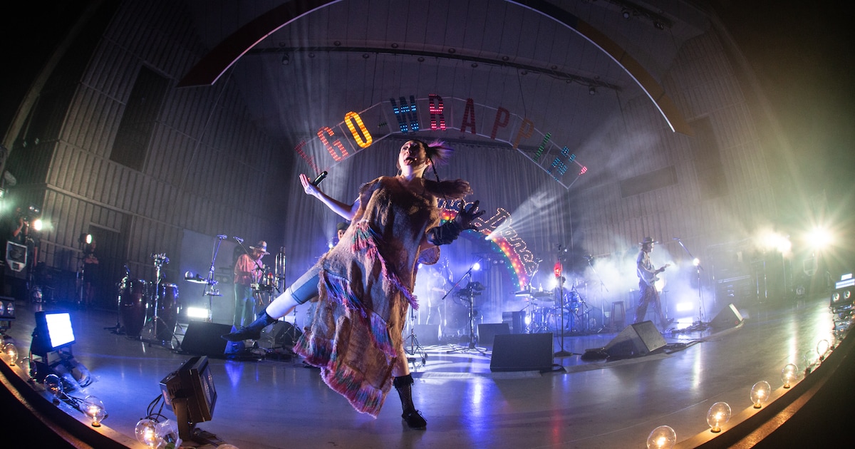 EGO-WRAPPIN'恒例野外ライブ今年も開催、日比谷野音から河口湖ステラシアターに会場変更