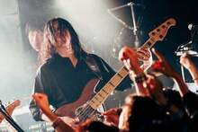 安井英人（B / BIGMAMA）（撮影：小杉歩）