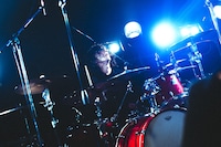 Kazuki（Dr / CrowsAlive）（Photo by YUYA KOIZUMI）