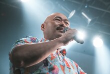 豆柴の大群プロデューサー・クロちゃん（安田大サーカス）