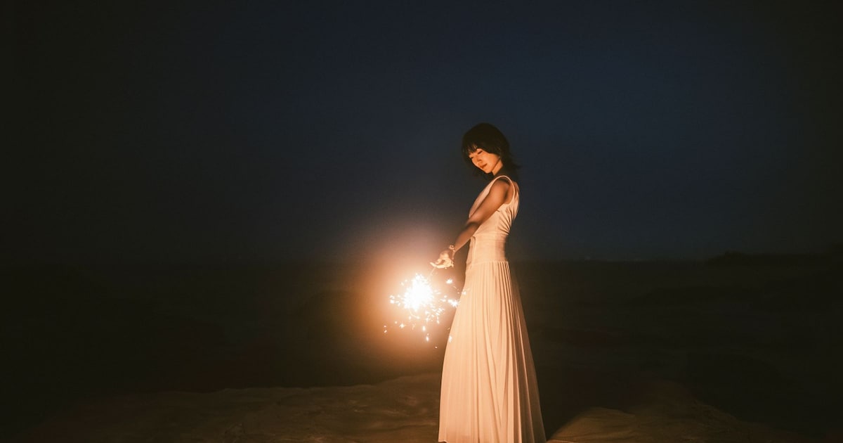 前島亜美が2ndアルバム「POLYPHONY」発売、関内ホールでワンマンライブ