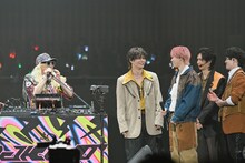 DJ KOOとトークを繰り広げた超特急。