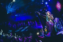 4月25日に行われた逹瑯「LIVE HOUSE TOUR [VILLAINS chapter 2]」浅草花劇場公演の様子。（撮影：冨田味我）