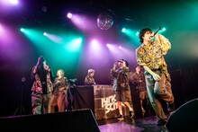 衣装を着替えたlyrical school。