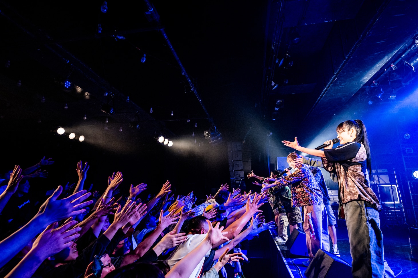 ケチャで盛り上がるフロア。