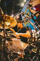 ZAX（Dr / Hi-STANDARD）（撮影：西槇太一）