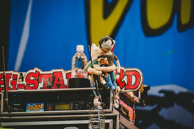 恒岡章人形たち（撮影：西槇太一）