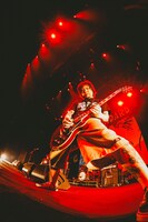 横山健（G, Vo / Hi-STANDARD）（撮影：西槇太一）