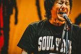 横山健（G, Vo / Hi-STANDARD）（撮影：西槇太一）