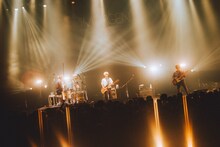 「the cabs two-man tour "MORGEN"」よりthe cabsのステージの様子。（Photo by Kazma Kobayashi）