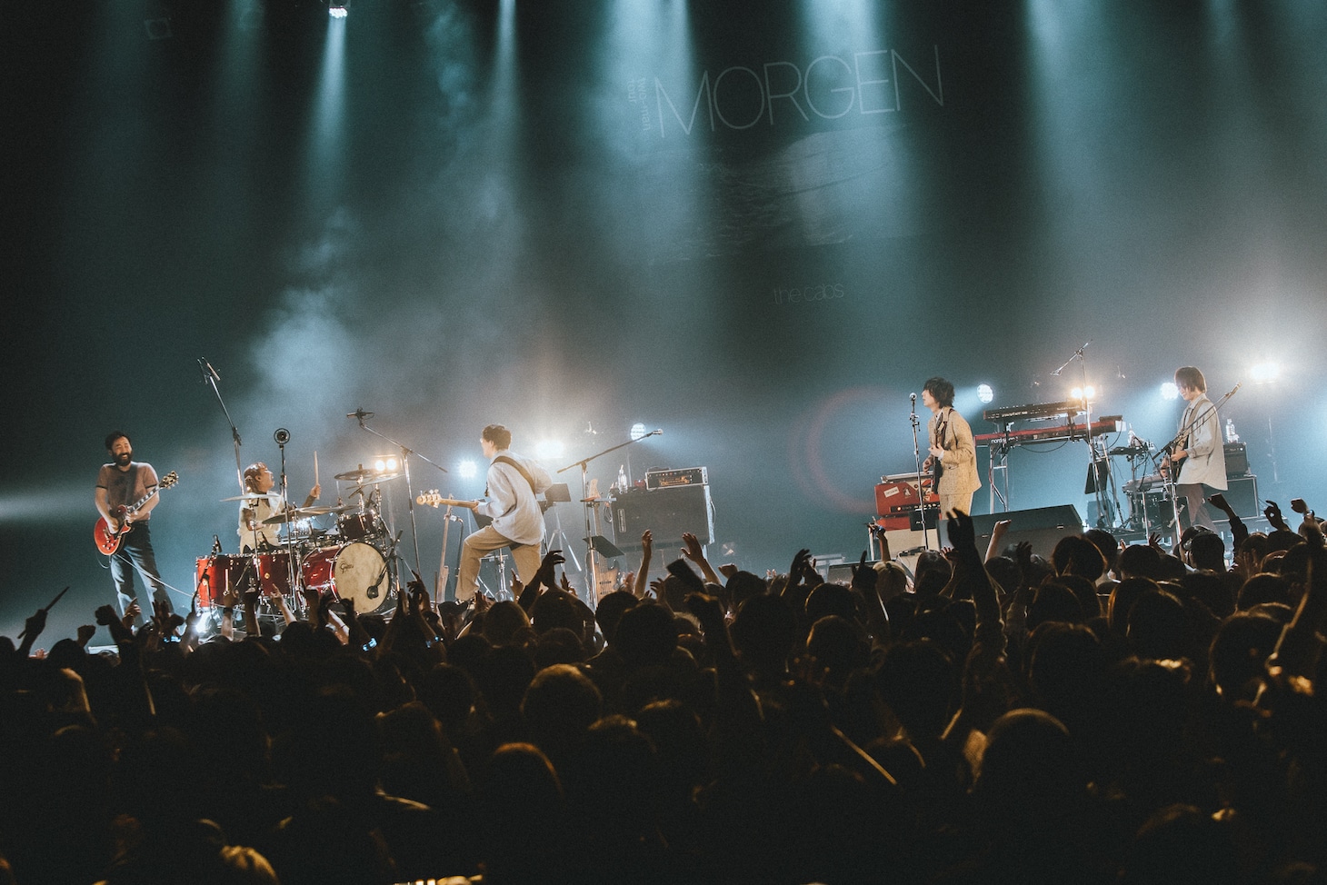 「the cabs two-man tour "MORGEN"」よりindigo la Endのステージの様子。（Photo by Kazma Kobayashi）