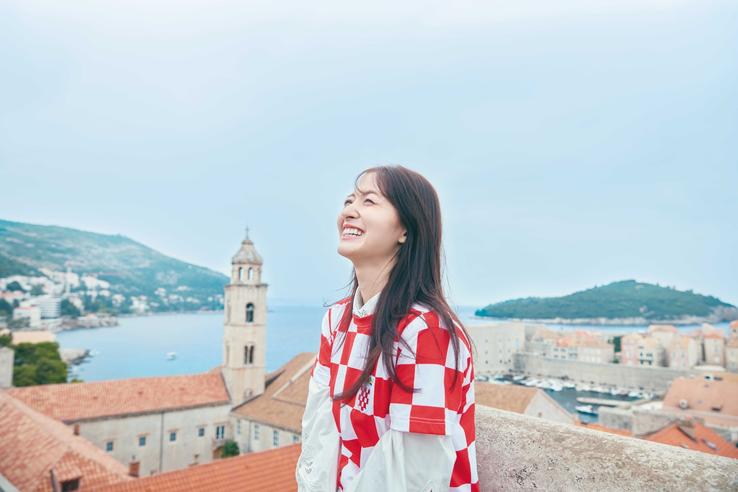 金川紗耶（乃木坂46）1st写真集の掲載カット。（撮影：三宮幹史）