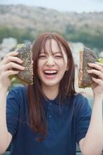 金川紗耶（乃木坂46）1st写真集の掲載カット。（撮影：三宮幹史）