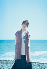 「週刊少年マガジン」22・23合併号より山下瞳月（櫻坂46）。