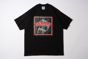 SCARS「THE ALBUM」のジャケットデザインを用いたTシャツ。