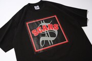 SCARS「THE ALBUM」のジャケットデザインを用いたTシャツ。
