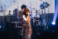 MICO（SHE IS SUMMER）（Photo by Hiroki Yamaguchi）