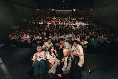 「SHE IS SUMMER 10th Anniversary Live『Waterful』」の様子。（Photo by Hiroki Yamaguchi）