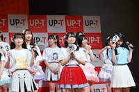 即興パフォーマンスに挑戦するメンバーたち。