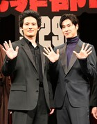 水上恒司とユンホ（東方神起）。