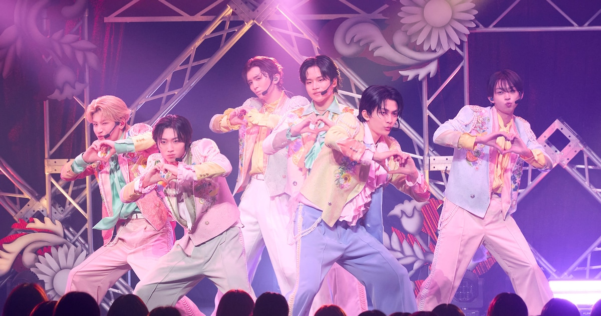 Lienel、ツアー初日に「メロ・コレクション」初披露！王子様風の新衣装もお披露目