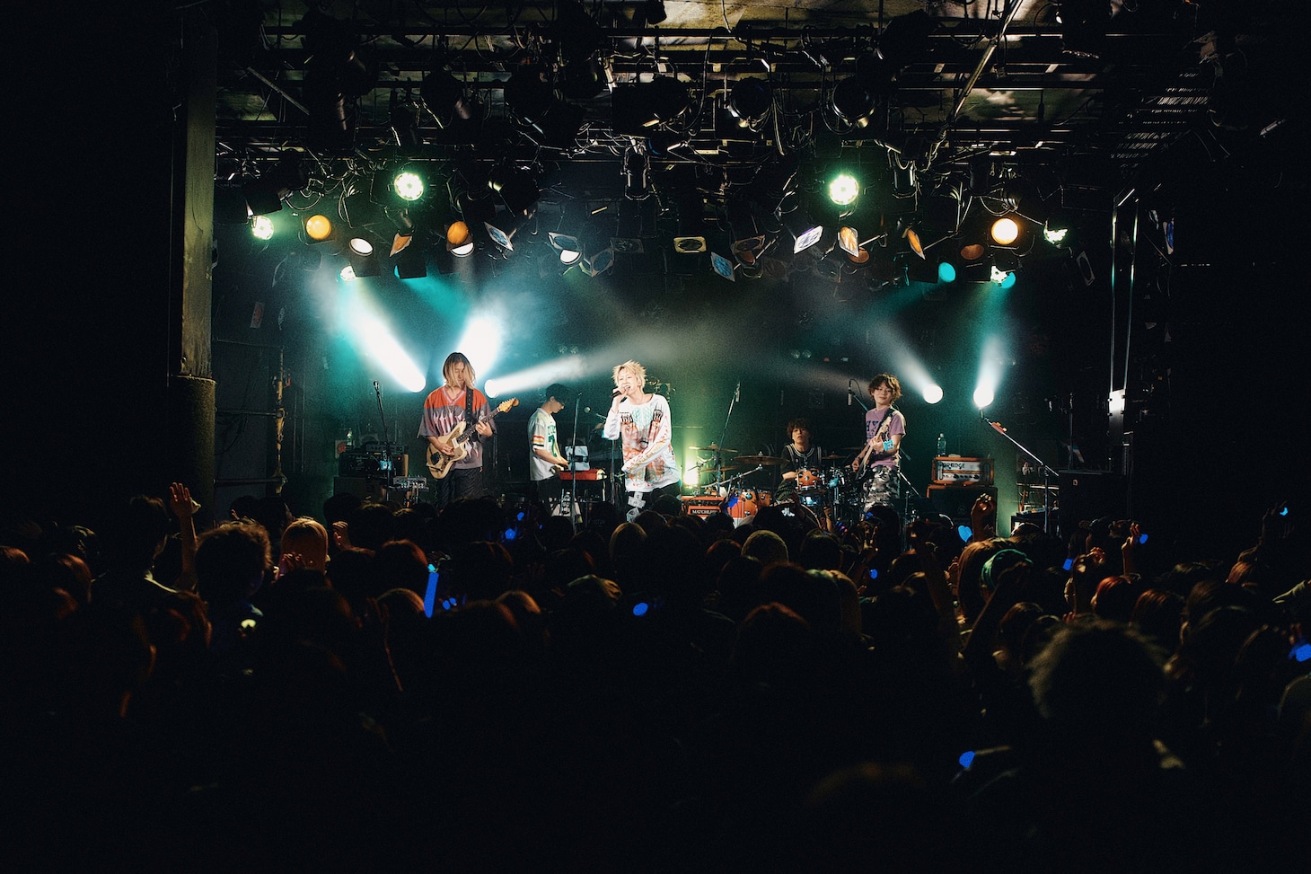 「MON7A LIVE HOUSE TOUR 2026 "B→DASH!!”」の様子。（Photo by Tatsuya Kawasaki）