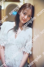 ビーチで休憩中の金川紗耶を激写、1st写真集先行カット第2弾は水着カット
