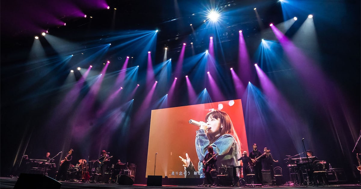 ZARDの35周年記念ライブが映像化、今年も坂井泉水の命日にはライブ映像上映＆献花台を設置